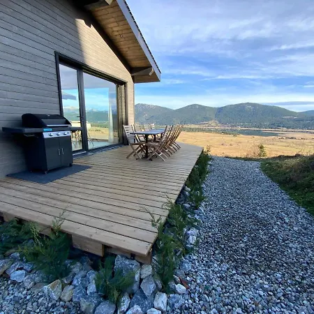 Artik Avec Vue A 180 Degres Et Piscine