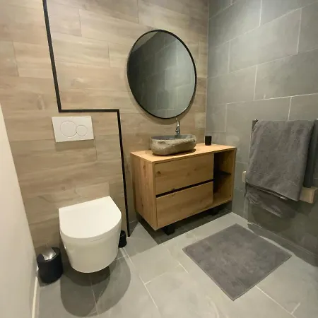 Artik Avec Vue A 180 Degres Et Piscine