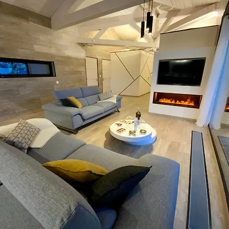Artik Avec Vue A 180 Degres Et Piscine Chalet Les Angles (Pyrenees-Orientales)