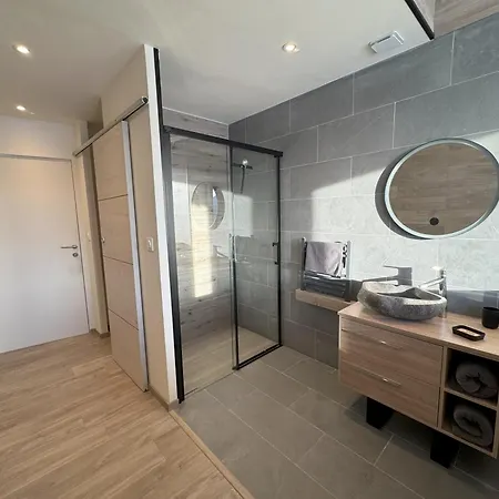 木屋 Artik Avec Vue A 180 Degres Et Piscine
