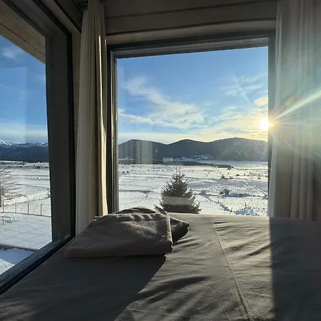 木屋 Artik Avec Vue A 180 Degres Et Piscine 安格勒