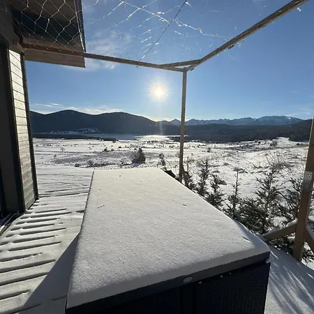 Artik Avec Vue à 180 Degrés Et Piscine