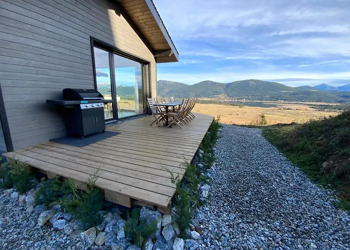 Artik Avec Vue A 180 Degres Et Piscine