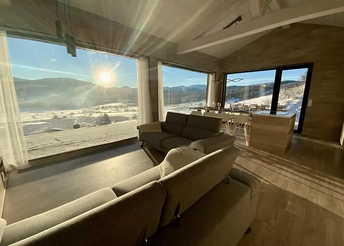 Artik Avec Vue A 180 Degres Et Piscine Chalet