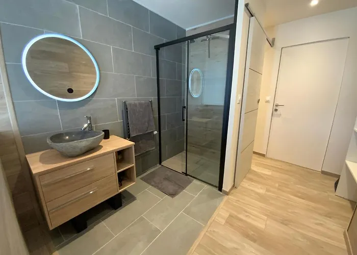 Chalet Artik Avec Vue A 180 Degres Et Piscine *